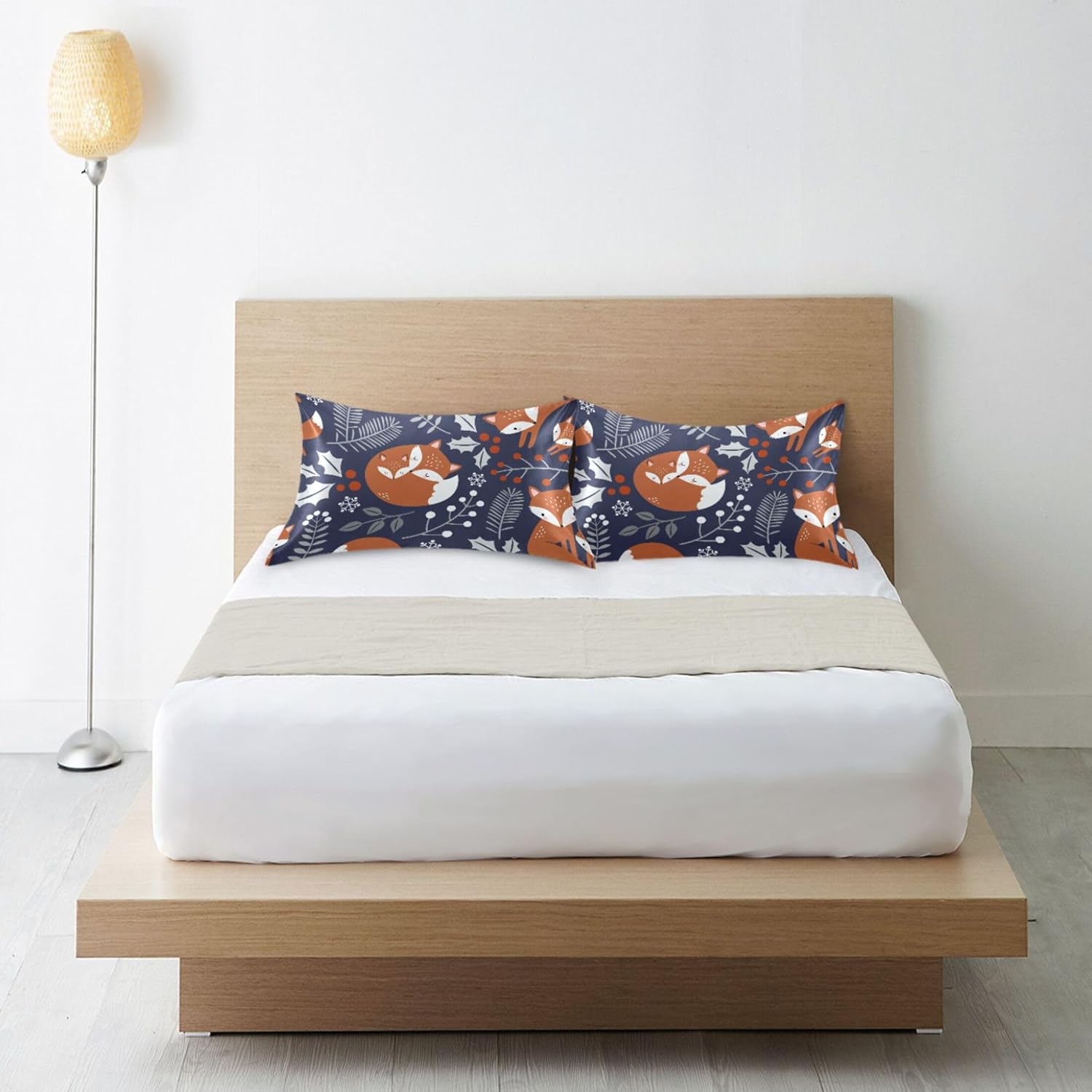 TSENQUE Cute Fox Leaves Berry Satin Pillow Case