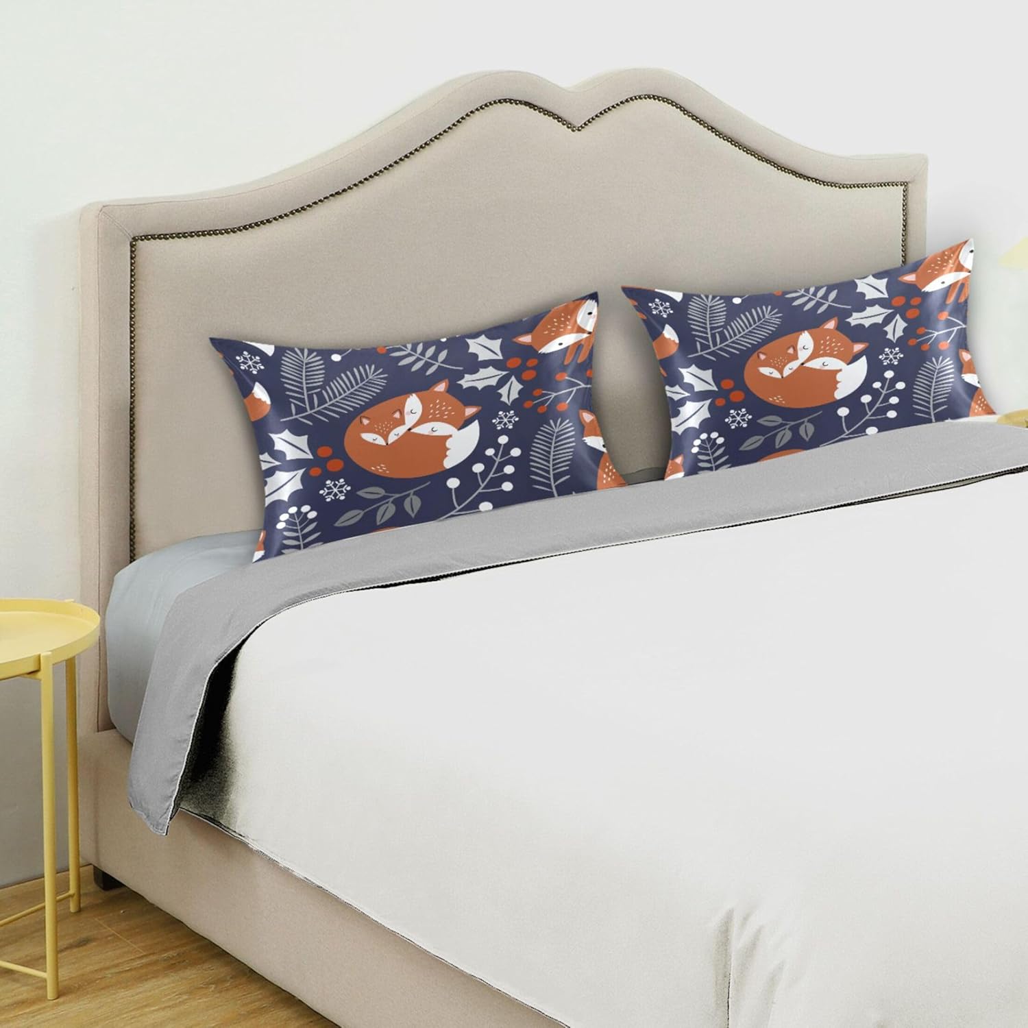 TSENQUE Cute Fox Leaves Berry Satin Pillow Case
